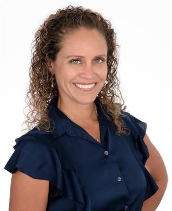 Dr. Elisa Cruz-Torres